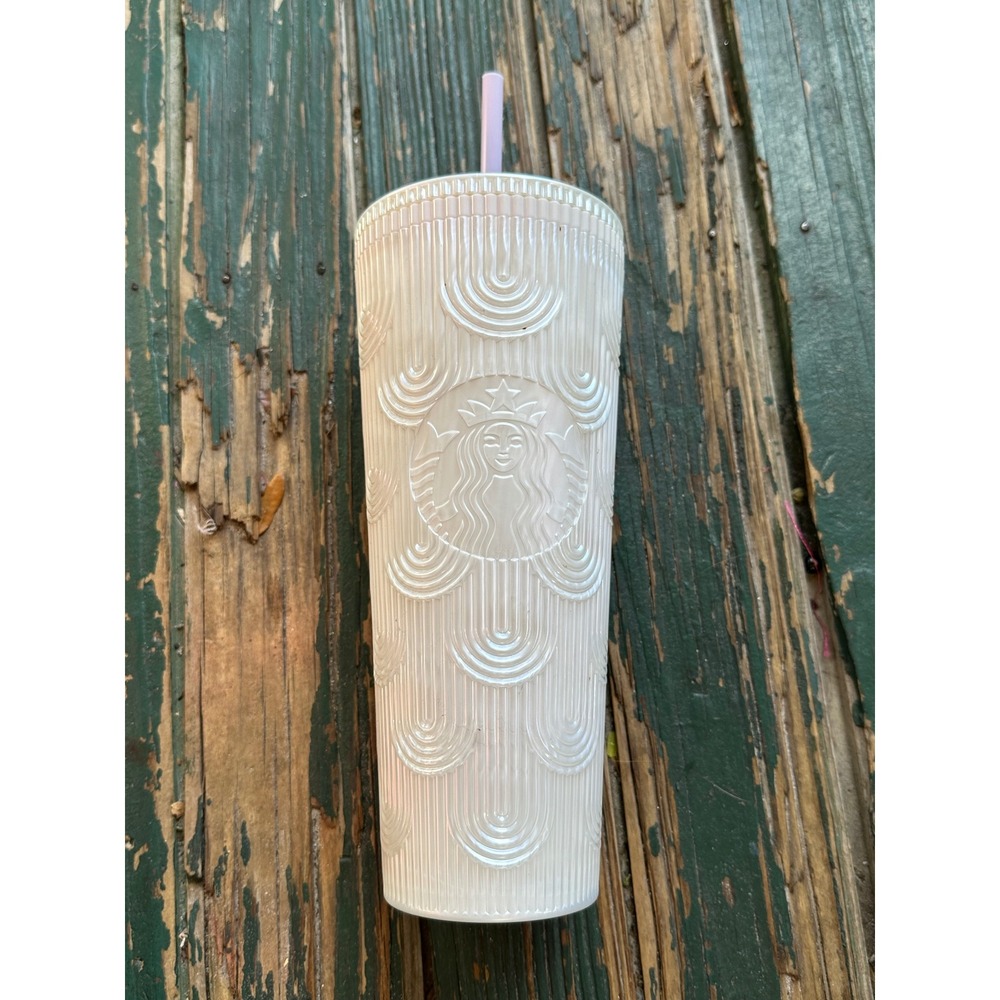 Starbucks 2022 Pearlescent White Scalloped Siren Cold Cup Tumbler 24oz Venti